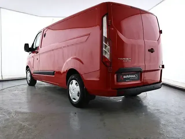 Käytetty Ford Transit Custom Trend 131 HP (96 kW) 2022 Punainen Van