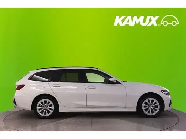 Używany BMW 320 Advantage 190 KM (139 kW) 2020 Biały Kombi