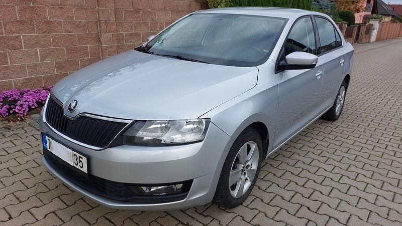 Silber Gebraucht 2017 Skoda Rapid Style Limousine | 4.500 € (Fairer Preis) - Bild 1/4