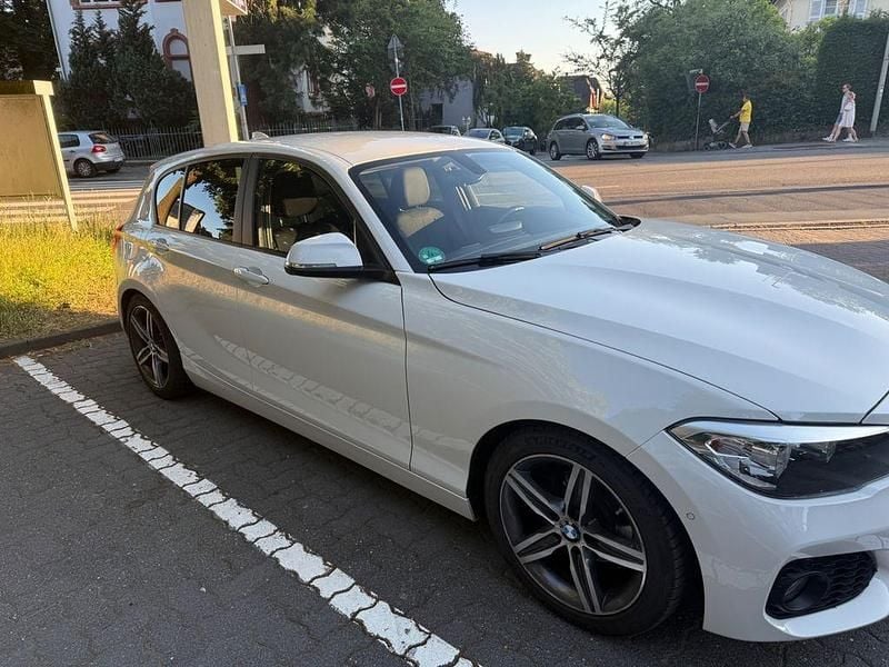 Weiß Gebraucht 2016 BMW 116 M Sport Kleinwagen | 10.000 € (Guter Preis) - Bild 1/4