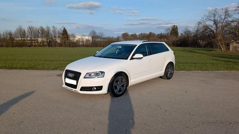 Gebraucht Audi A3 Ambition 125 PS (91 kW) 2010 Weiß Kleinwagen