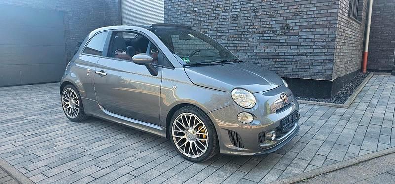 Grau Gebraucht 2016 Abarth 595C Turismo Cabrio | 12.990 € (Fairer Preis) - Bild 1/4