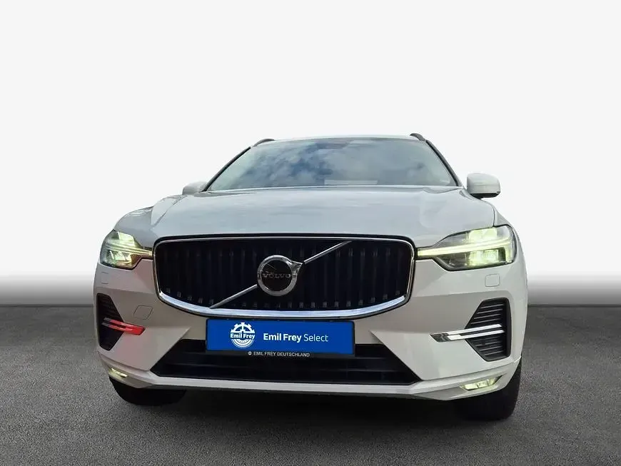 Gebraucht Volvo XC60 Core 197 PS (144 kW) 2023 Crystal weißperleffekt SUV