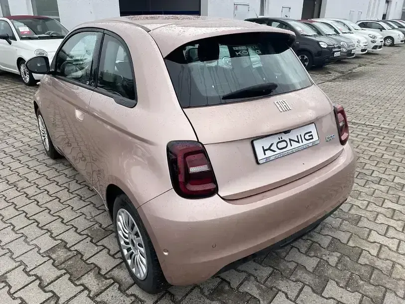 Gebraucht Fiat 500e Icon 82 kW (112 PS) 2023 Gold Kleinwagen