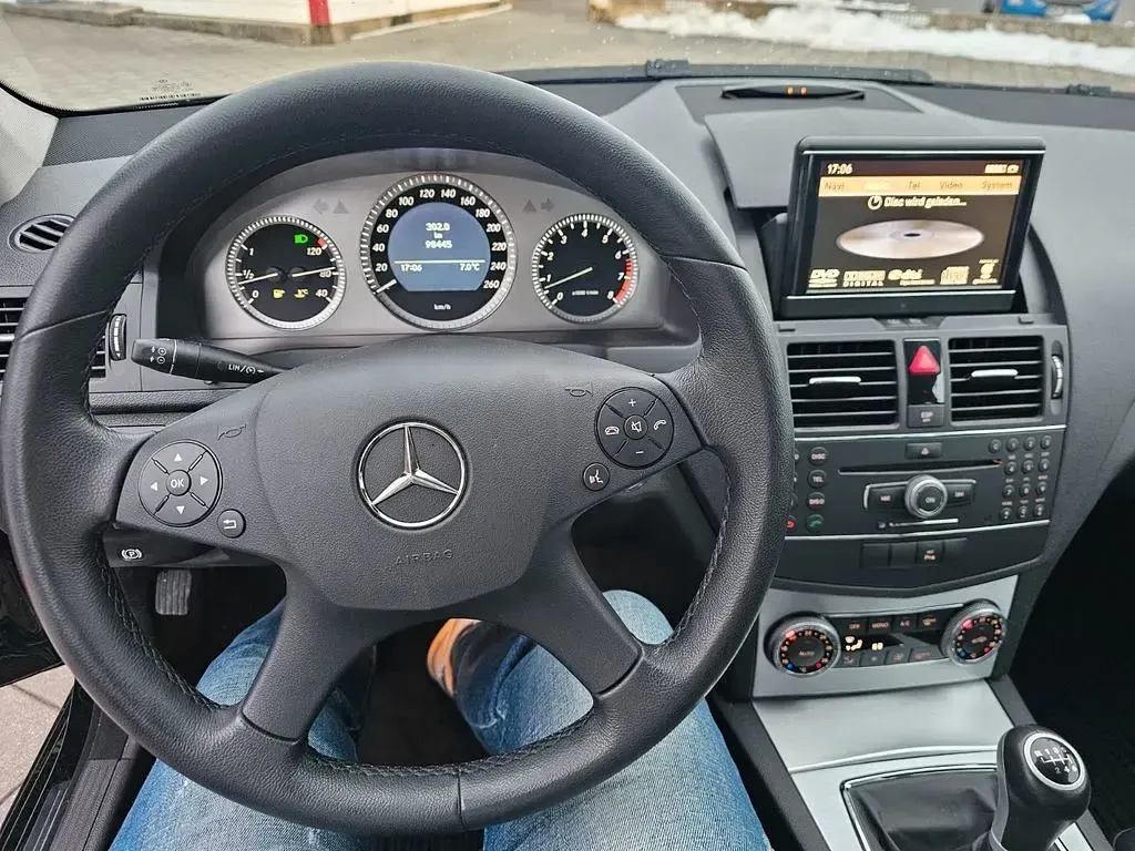 Gebraucht Mercedes C230 Avantgarde 204 PS (150 kW) 2009 Schwarz Limousine