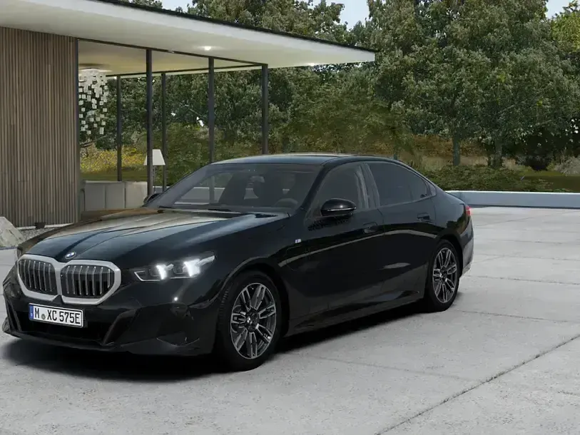 Gebraucht BMW 530e M Sport 299 PS (219 kW) 2025 Schwarz Limousine