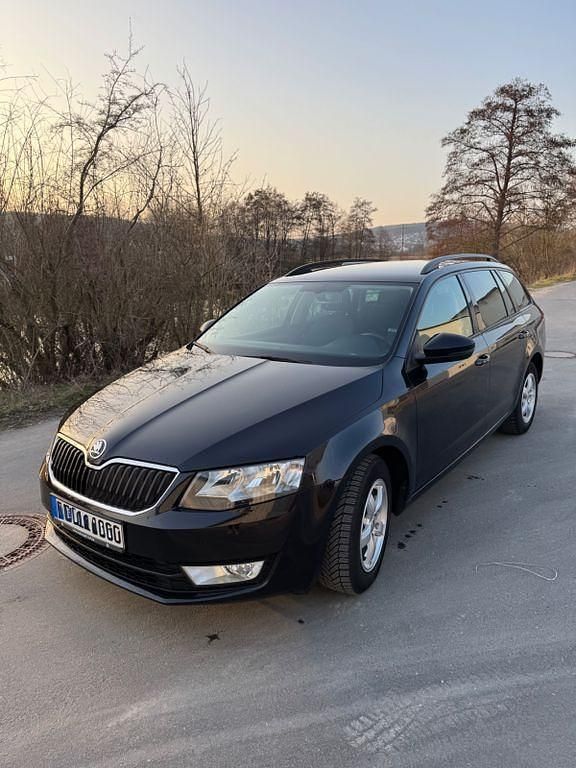 Gebraucht Skoda Octavia Ambition 110 PS (80 kW) 2017 Schwarz Kombi