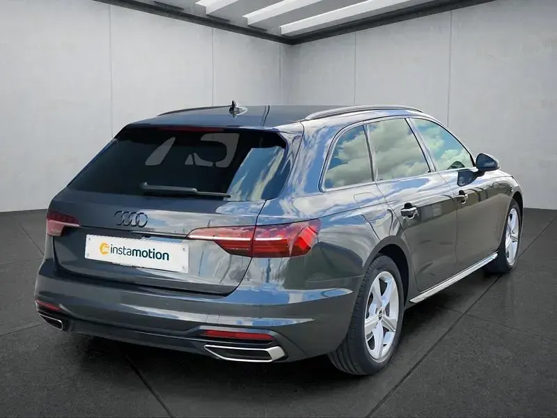 Używany Audi A4 190 KM (139 kW) 2022 Szary Kombi