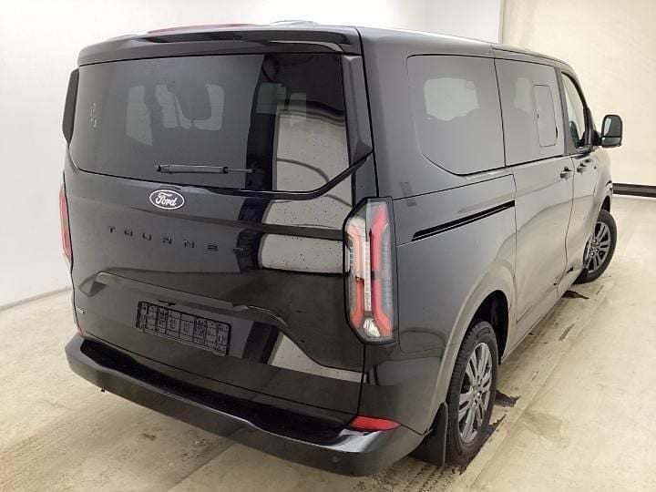 Gebraucht Ford Tourneo Titanium 232 PS (170 kW) 2025 Schwarz Van / Kleinbus