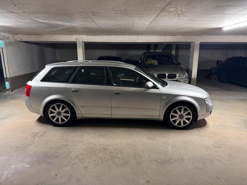 Silber Gebraucht 2003 Audi A4 S-Line Kombi | 3.250 € (Fairer Preis) - Bild 1/4