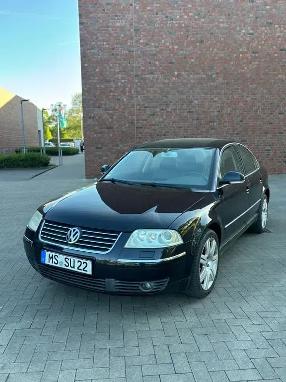 Second-hand VW Passat 150 CP (110 kW) 2004 Negru Berlinǎ