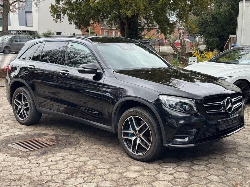 Gebraucht Mercedes GLC300e AMG 211 PS (155 kW) 2017 Schwarz SUV
