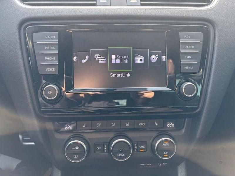 Gebraucht Skoda Octavia 184 PS (135 kW) 2015 Schwarz Kleinwagen