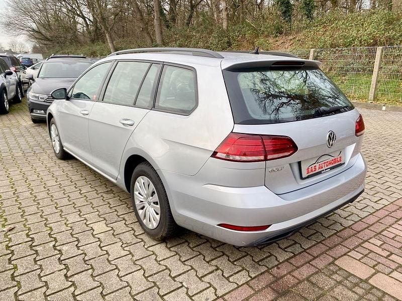 Gebraucht VW Golf VII Trendline 116 PS (85 kW) 2020 Silber Kombi