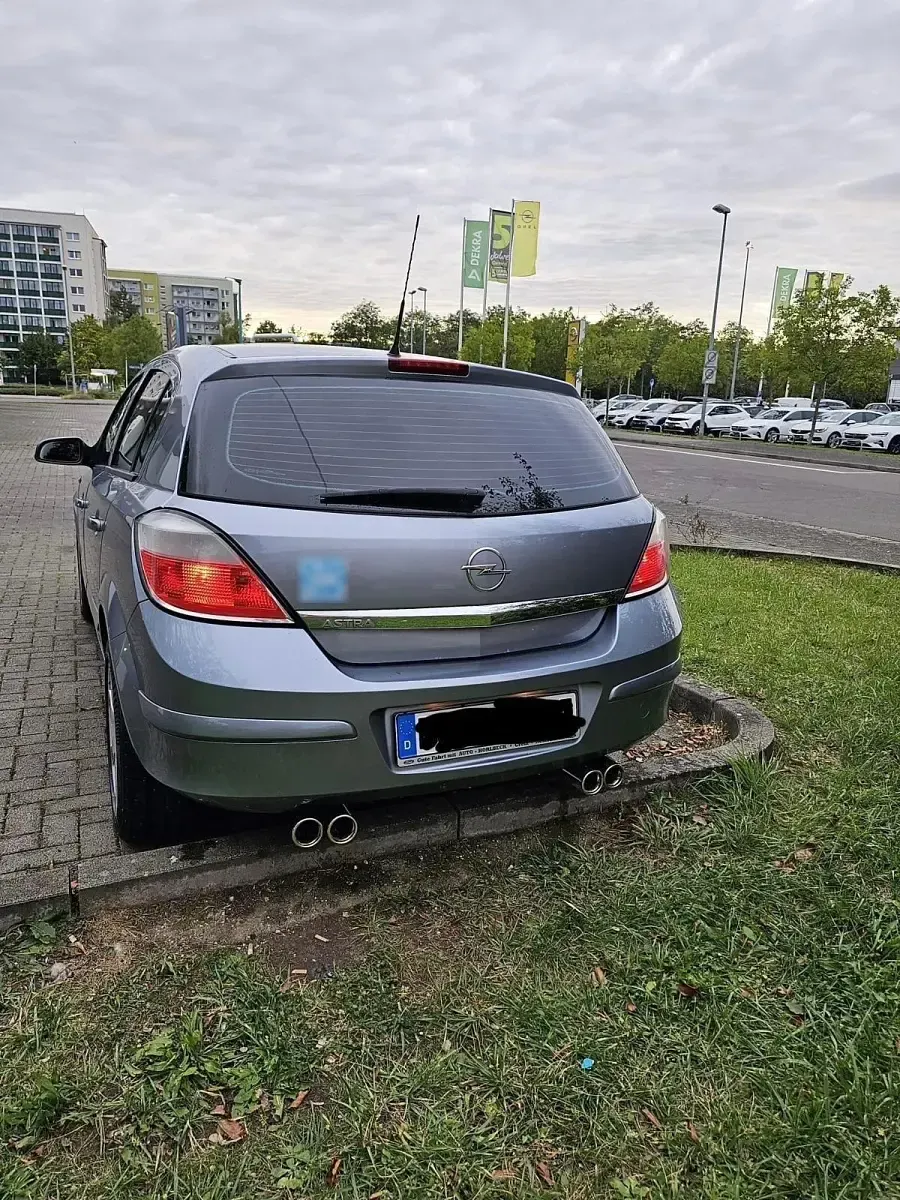 Gebraucht Opel Astra 105 PS (77 kW) 2006 Grau Kleinwagen