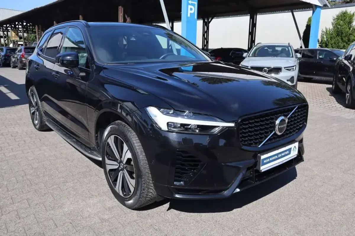 Gebraucht Volvo XC60 Plus 398 PS (292 kW) 2023 Onyx black SUV
