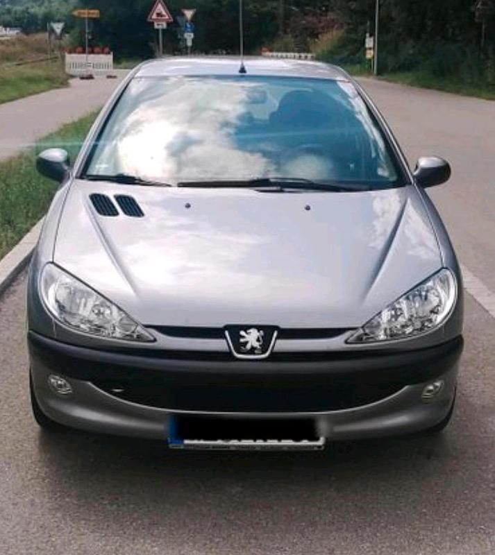 Silber Gebraucht 2004 Peugeot 206 Filou Kleinwagen | 1.750 € (Fairer Preis) - Bild 1/4