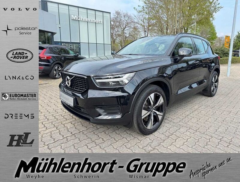 Schwarz Gebraucht 2022 Volvo XC40 R-Design SUV | 31.490 € (Fairer Preis) - Bild 1/4