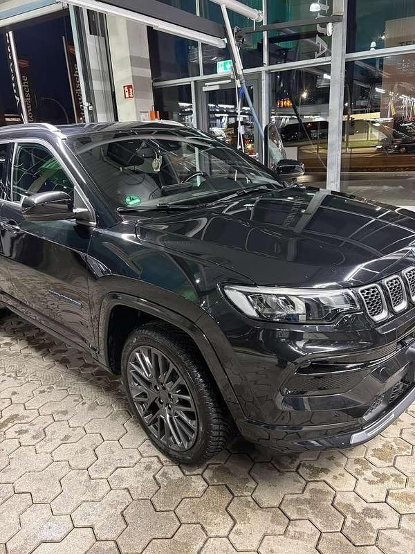 Gebraucht Jeep Compass 245 PS (180 kW) 2022 Schwarz SUV
