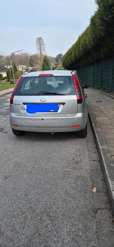 Gebraucht Ford Fiesta 60 PS (44 kW) 2005 Grau Kleinwagen