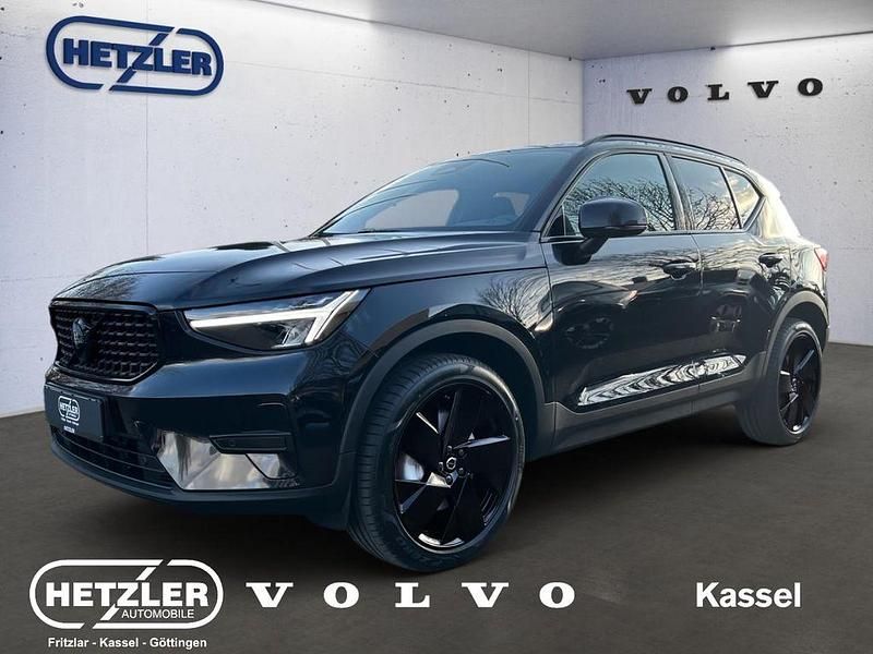 Neu Volvo XC40 Plus 163 PS (119 kW) 2026 Onyx black / metallic SUV