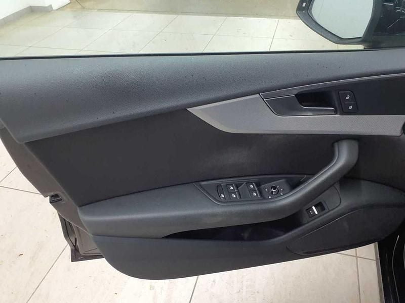 Gebraucht Audi A5 Sport 150 PS (110 kW) 2018 Brillantschwarz Coupé