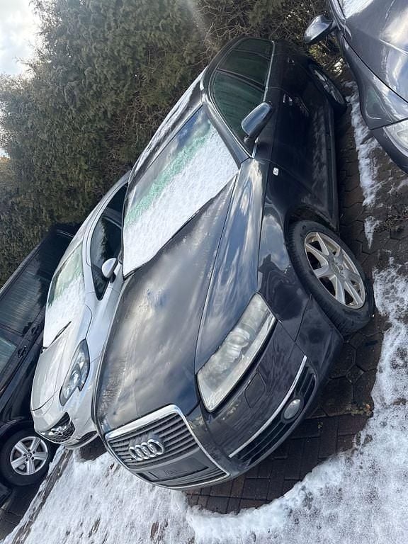 Grau Gebraucht 2006 Audi A6 Comfort Kombi | 1.350 € - Bild 1/4