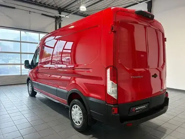 Używany Ford Transit Trend 105 KM (77 kW) 2021 Czerwony Van