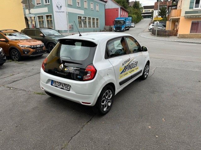 Gebraucht Renault Twingo Zen 60 kW (82 PS) 2022 Weiß Kleinwagen