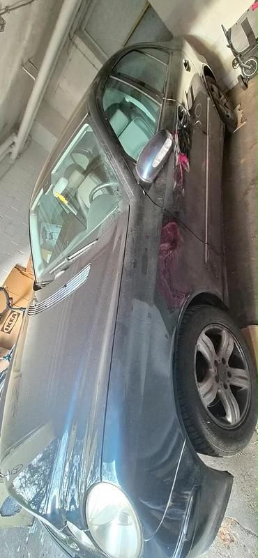 Second-hand Mercedes E280 231 CP (169 kW) 2005 Negru Berlinǎ