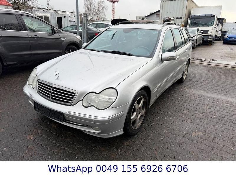 Silber Gebraucht 2003 Mercedes C200 Avantgarde Limousine | 999 € - Bild 1/4