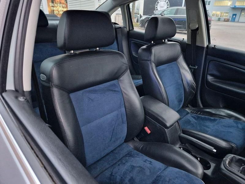 Gebraucht VW Passat Highline 150 PS (110 kW) 2002 Grau Limousine