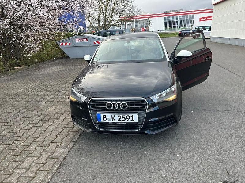 Gebraucht Audi A1 Attraction 122 PS (89 kW) 2012 Schwarz Kleinwagen