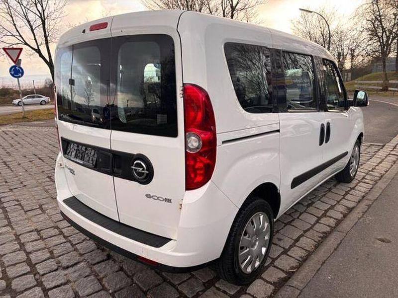 Gebraucht Opel Combo Edition 310 PS (228 kW) 2015 Weiss Van / Kleinbus