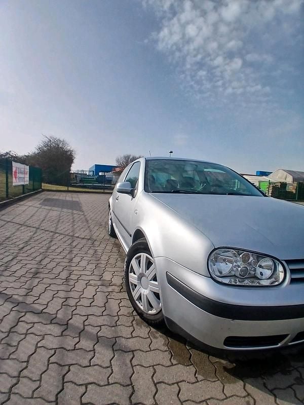 Gebraucht VW Golf IV 75 PS (55 kW) 2001 Silber Limousine