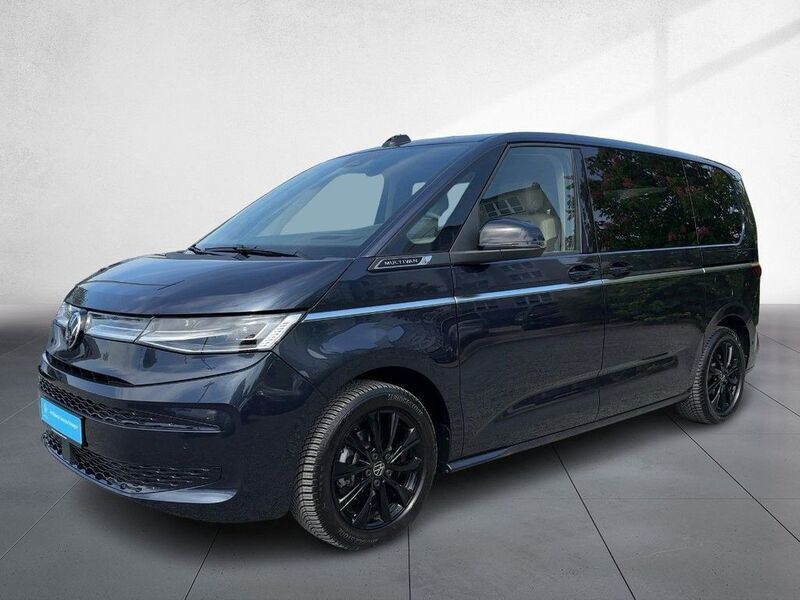 Gebraucht VW T7 Style 150 PS (110 kW) 2024 Starlight blue metallic Van
