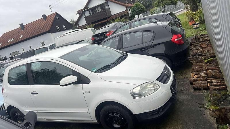 Gebraucht VW Fox Refresh 54 PS (39 kW) 2010 Candyweiss Kleinwagen