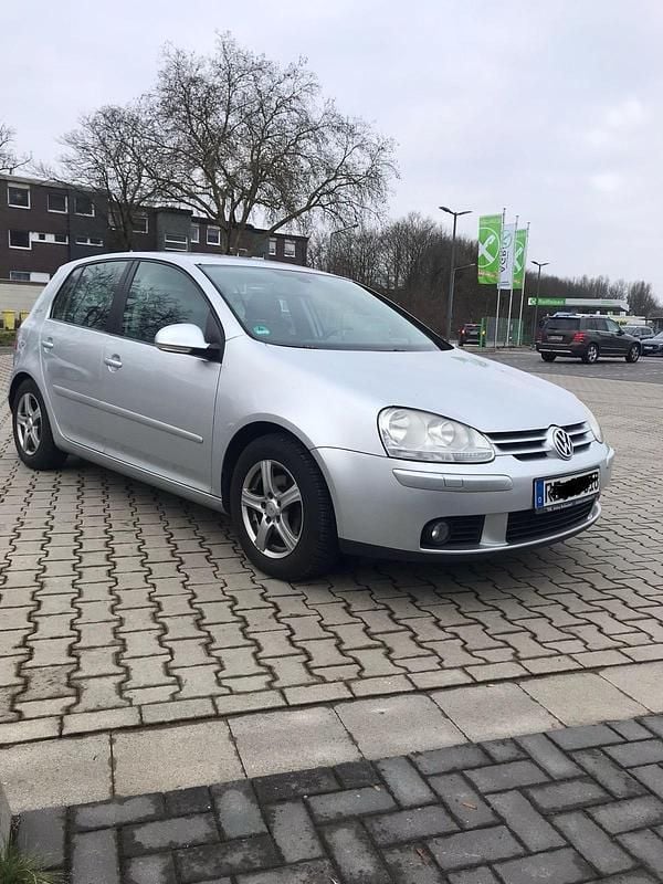 Gebraucht VW Golf V 105 PS (77 kW) 2007 Silber Limousine