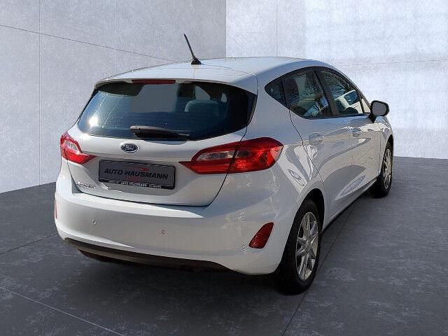 Gebraucht Ford Fiesta Cool & Connect 86 PS (63 kW) 2018 Frostweiß Kleinwagen