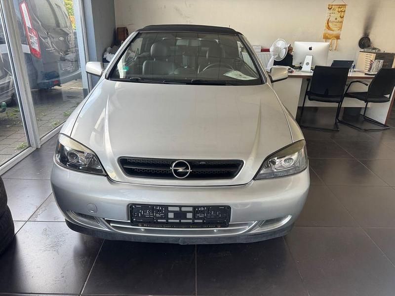 Gebraucht Opel Astra 147 PS (108 kW) 2002 Silber Cabrio
