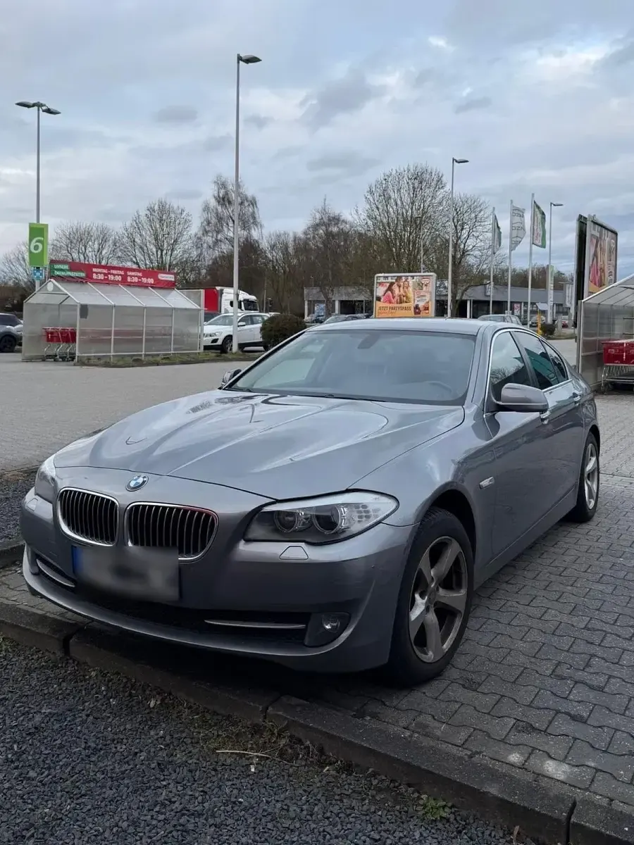 Second-hand BMW 520 184 CP (135 kW) 2012 Gri Berlinǎ