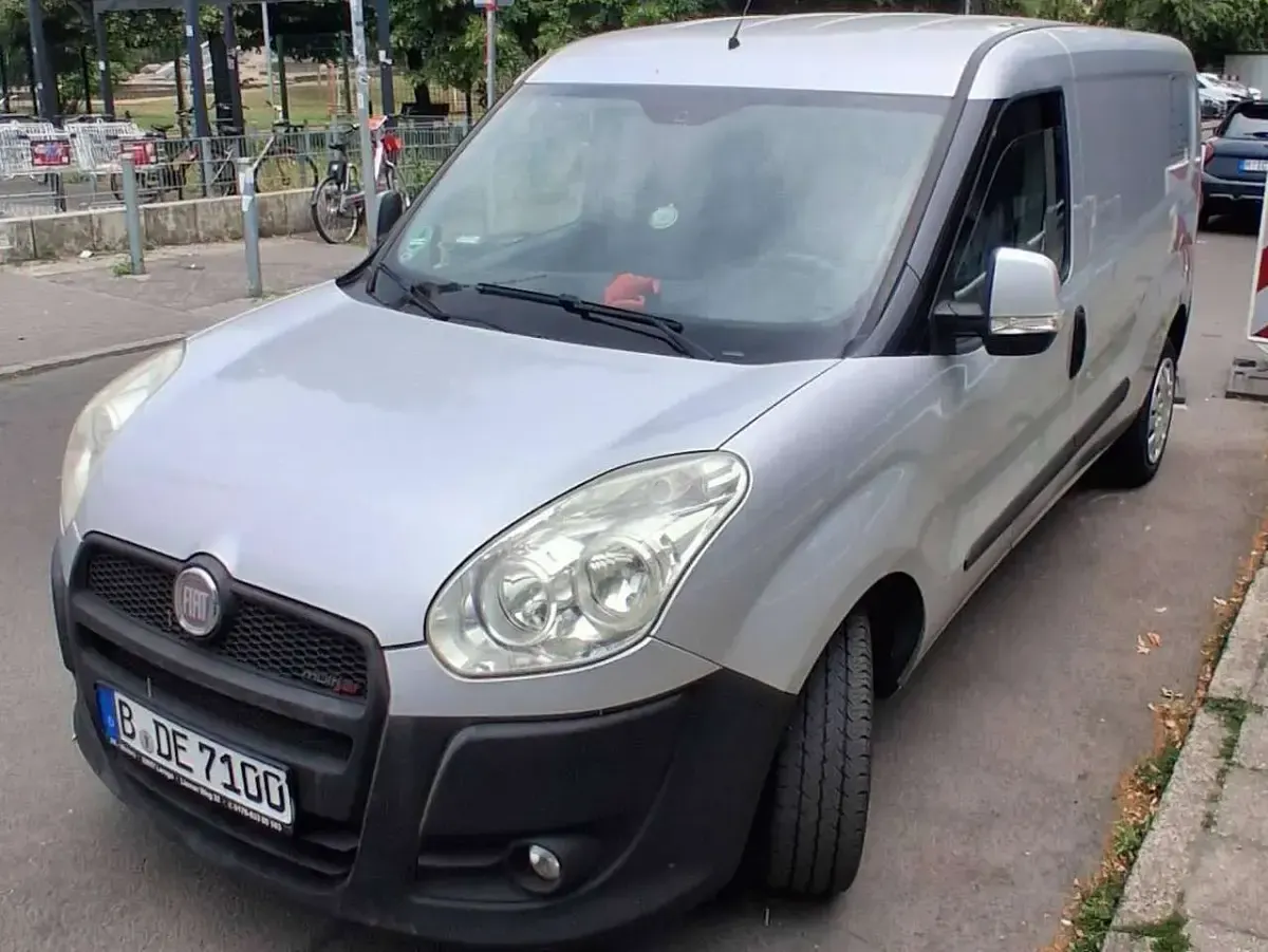 Gebraucht Fiat Doblò 90 PS (66 kW) 2011 Grau Van / Kleinbus