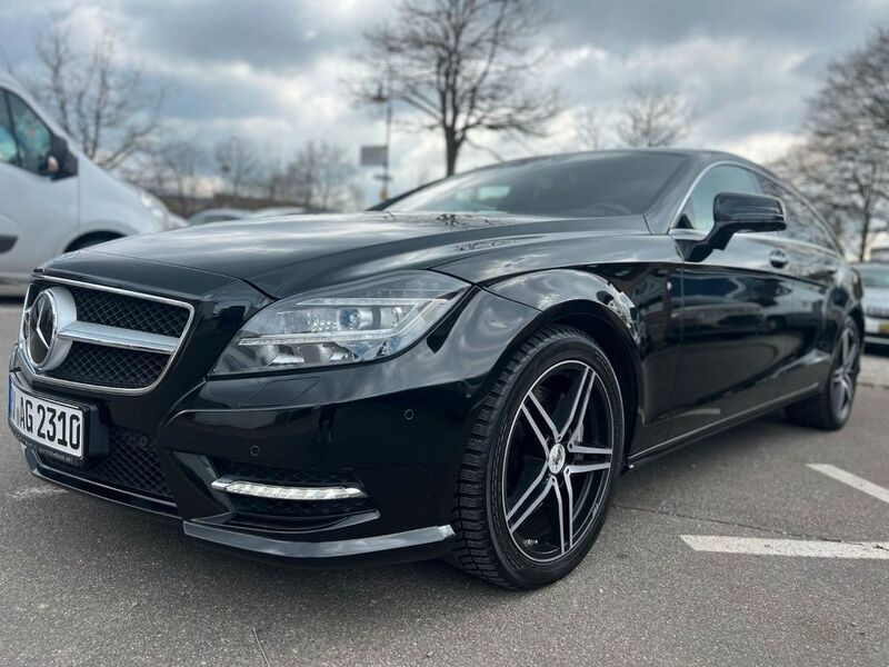 Schwarz Gebraucht 2012 Mercedes CLS350 AMG line Limousine | 23.999 € (Fairer Preis) - Bild 1/4