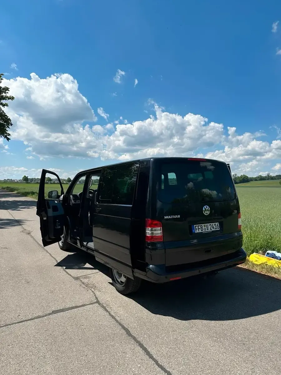 Gebraucht VW Multivan 174 PS (127 kW) 2008 Schwarz Van / Kleinbus