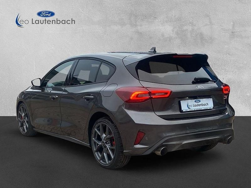 Gebraucht Ford Focus ST 280 PS (205 kW) 2024 Magneticgrau (metallic) Limousine