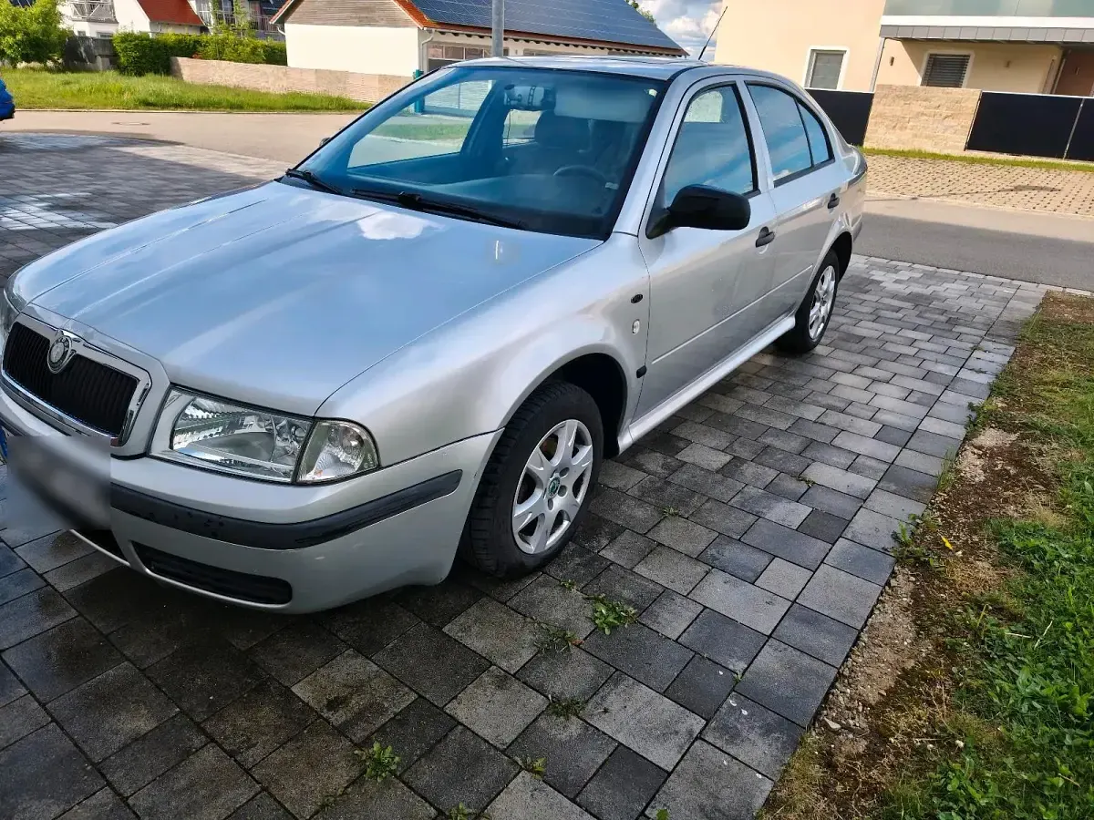 Gebraucht Skoda Octavia 75 PS (55 kW) 2000 Silber Limousine