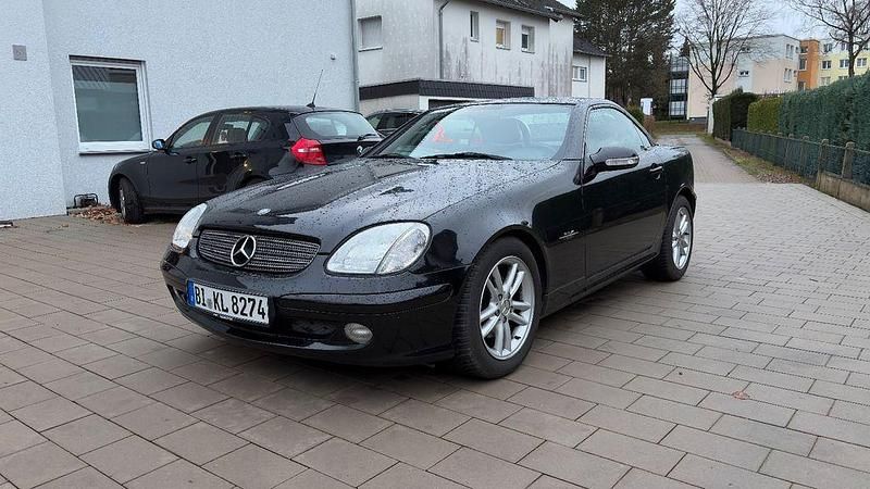 Schwarz Gebraucht 2000 Mercedes SLK200 Edition Cabrio | 3.700 € (Guter Preis) - Bild 1/4