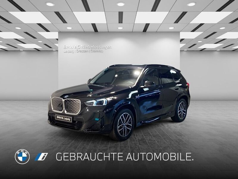 Schwarz Gebraucht 2025 BMW iX1 Performance SUV | 64.010 € - Bild 1/4