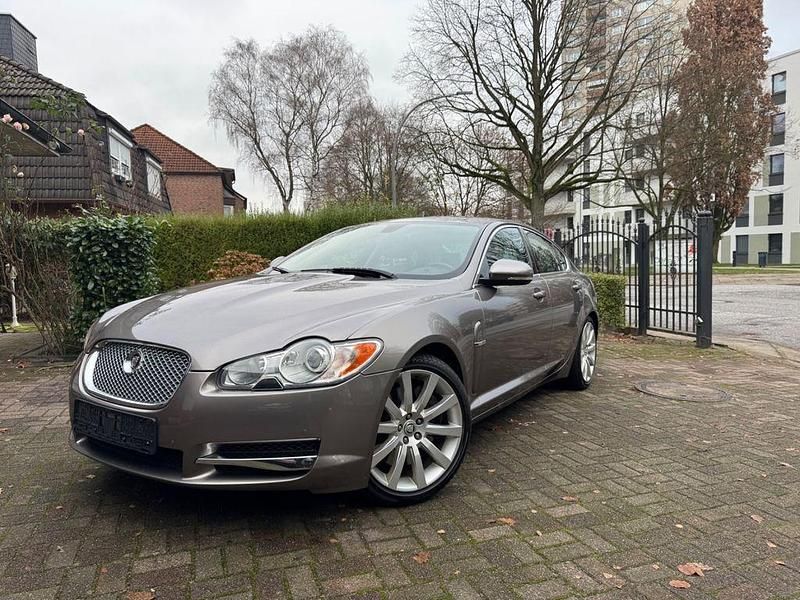 Gold Gebraucht 2010 Jaguar XF Portfolio Limousine | 8.990 € (Teuer) - Bild 1/4