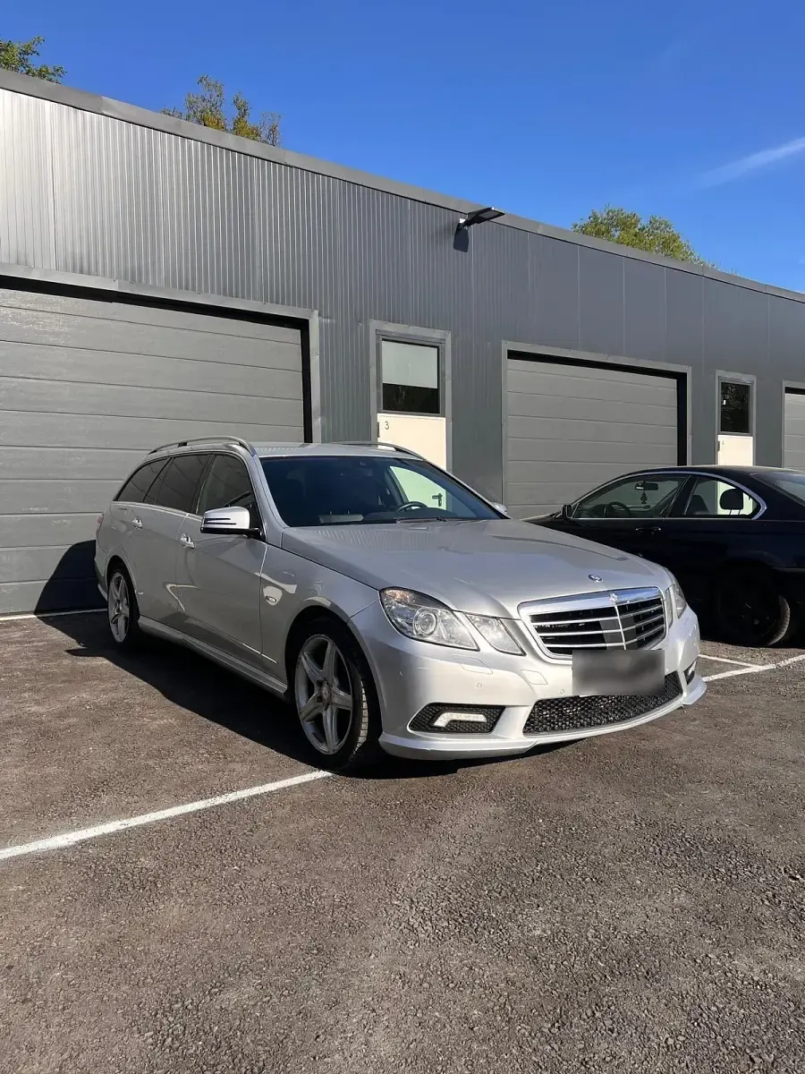 Gebraucht Mercedes E350 Avantgarde 258 PS (189 kW) 2010 Silber Kombi